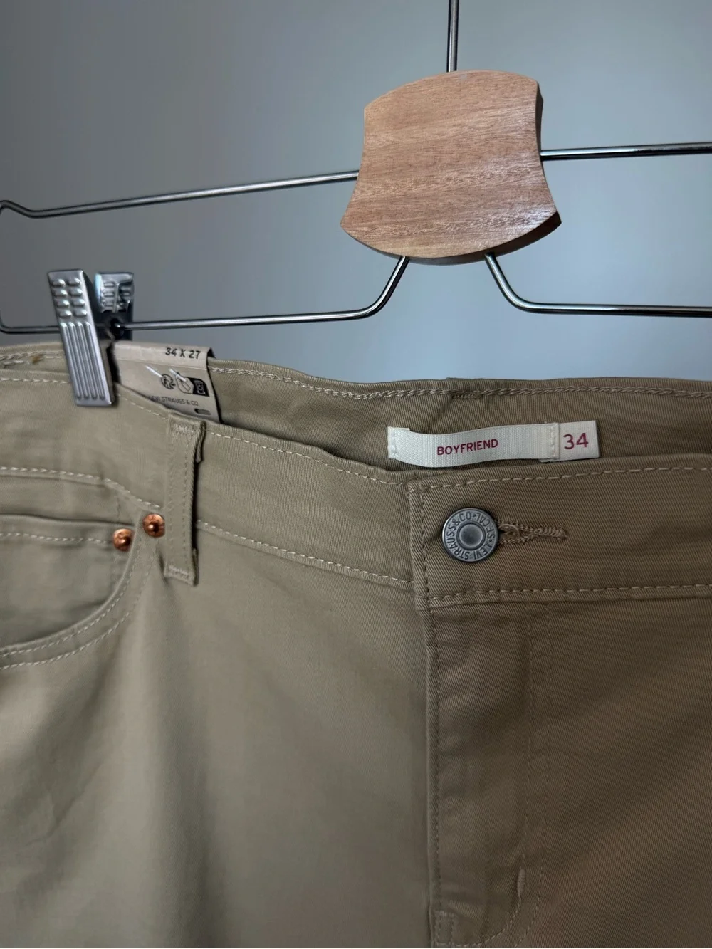 NWT Levi’s Boyfriend Pants Camel Beige 34x27